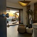 Villa The Nine Graces- Liv, Stunning Views, Pool *