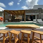 Villa The Nine Graces- Liv, Stunning Views, Pool *