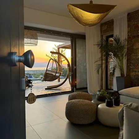 Villa The Nine Graces- Liv, Stunning Views, Pool *