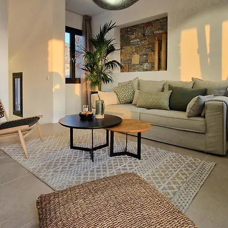 The Nine Graces- Villa Liv, Stunning Views, Pool *