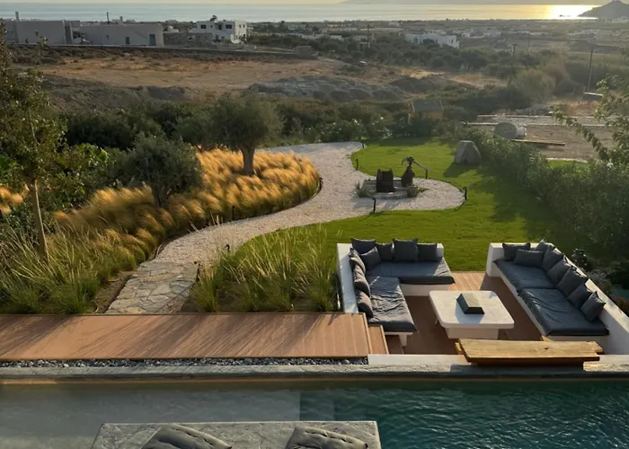 Villa The Nine Graces- Villa Liv, Stunning Views, Pool