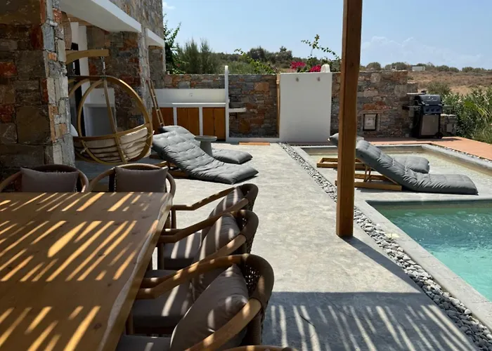 The Nine Graces- Villa Liv, Stunning Views, Pool * Kastrákion