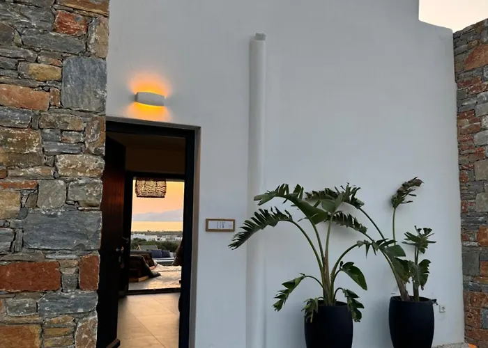 The Nine Graces- Villa Liv, Stunning Views, Pool Villa *